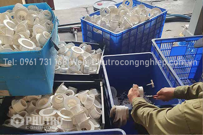 Nắp bịt đầu ống D76 (màu trắng) Nắp bịt đầu ống D76 (màu trắng)