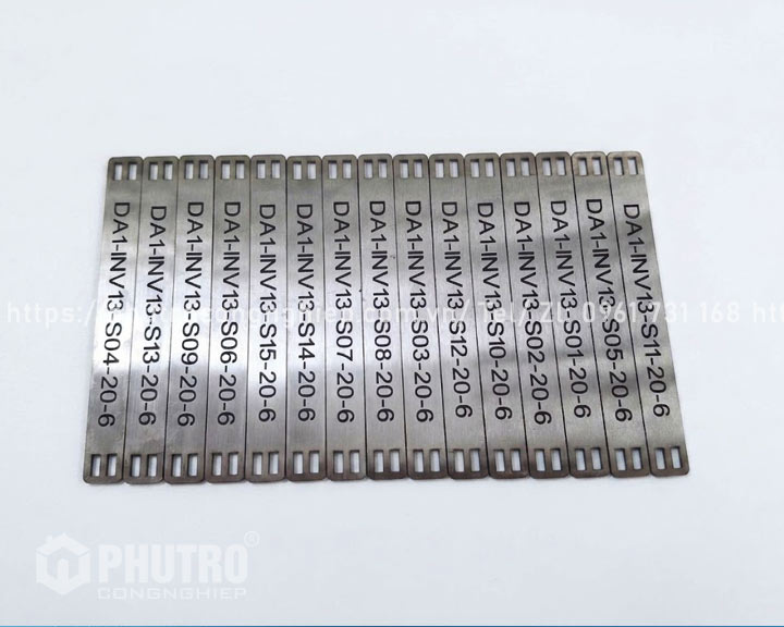 THẺ TAGNAME INOX 304 ĐÁNH DẤU DÂY SOLAR THẺ TAGNAME INOX 304 ĐÁNH DẤU DÂY SOLAR