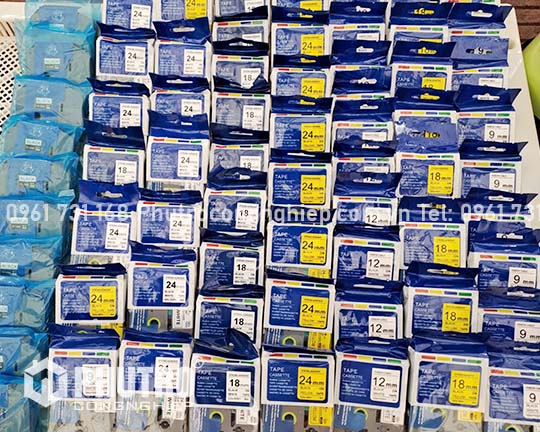 Nhãn in Brother màu trắng 9mm TZS-FX221